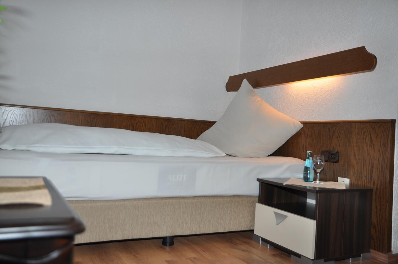 Landhotel Zum Kuhlen Grund Brensbach Room photo